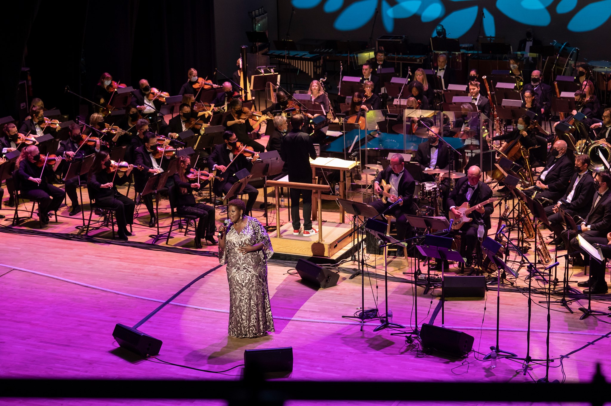 Fort Wayne Philharmonic performing an Aretha Franklin tribute concert