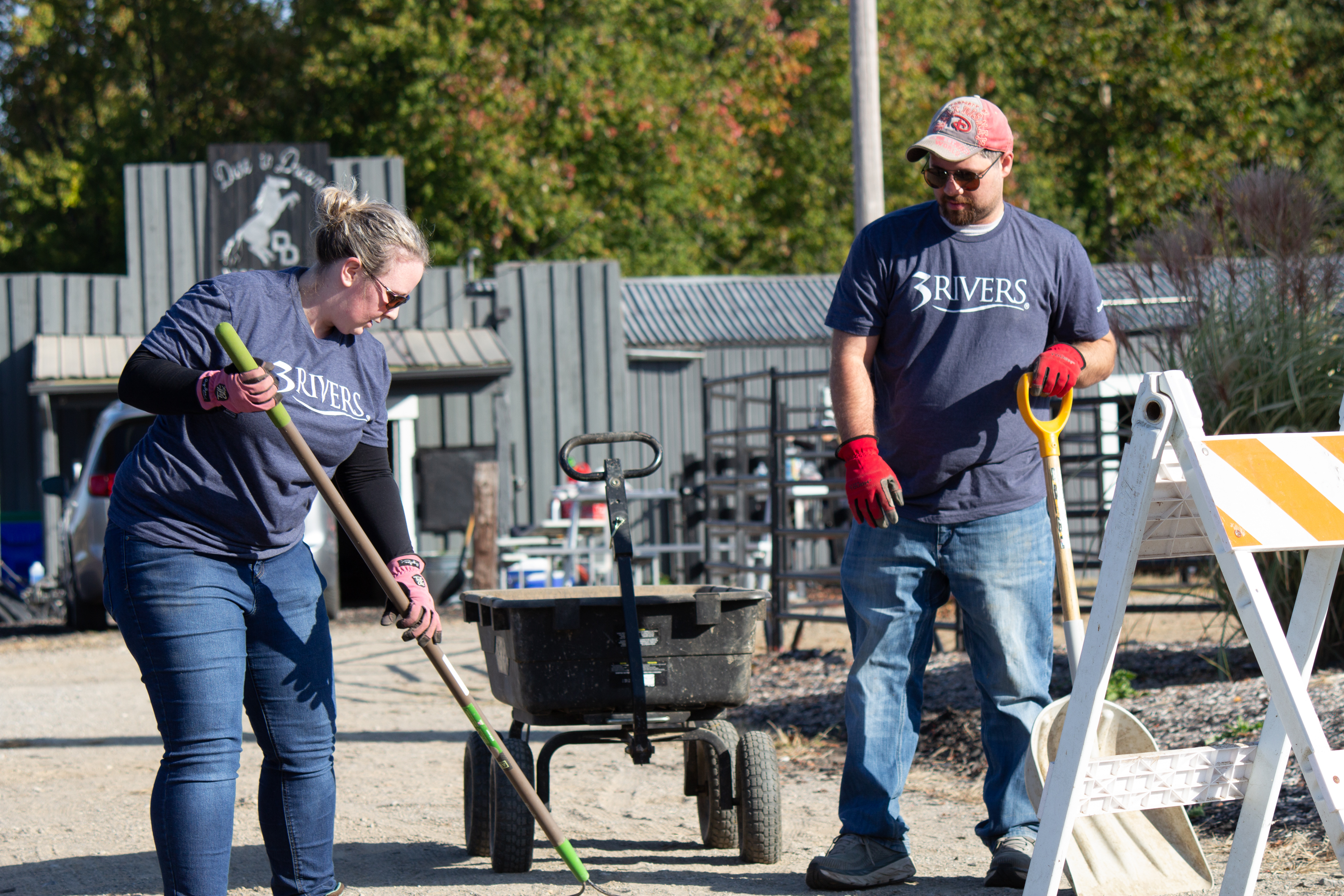 3Rivers volunteering at Dare to Dream Youth Ranch