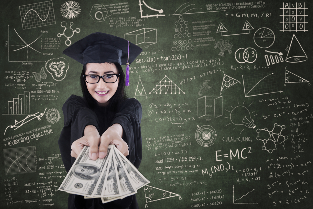 College Scholarship | Image source: Shutterstock.com / Photographer: Creativa Images