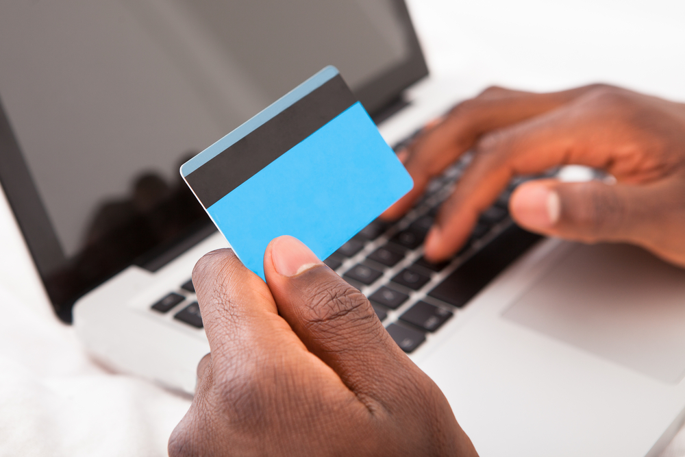 Automate Payments | Image source: Shutterstock.com / Photographer: Andrey_Popov
