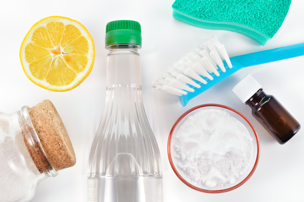 DIY Cleaning Products | Image source: Shutterstock.com / Photographer: Geo-grafika