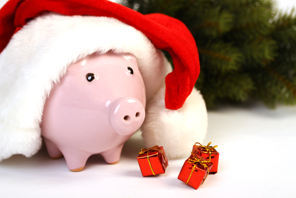 Paying Off Holiday Debt | Image source: Shutterstock.com / Photographer: evka119