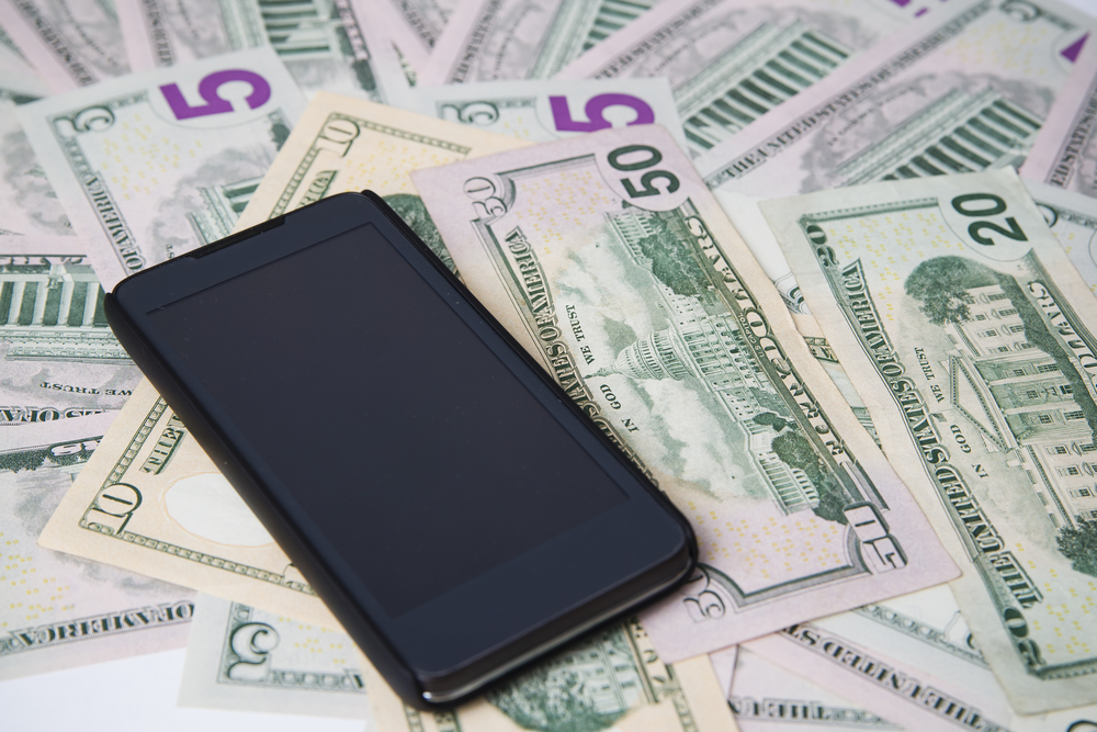 Save Money on Your Phone Bill | Image source: Shutterstock.com / Photographer: staras